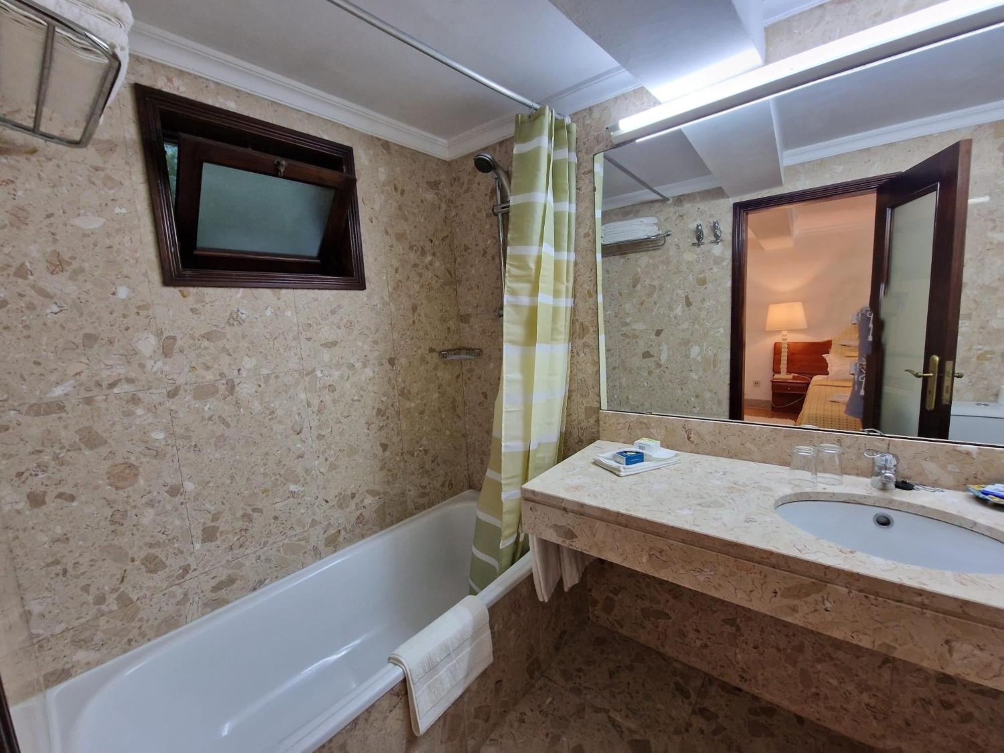 Dream Corner By Waterfalls, 20 Min To Oporto, By Porto With Love Lda Parada  Værelse billede